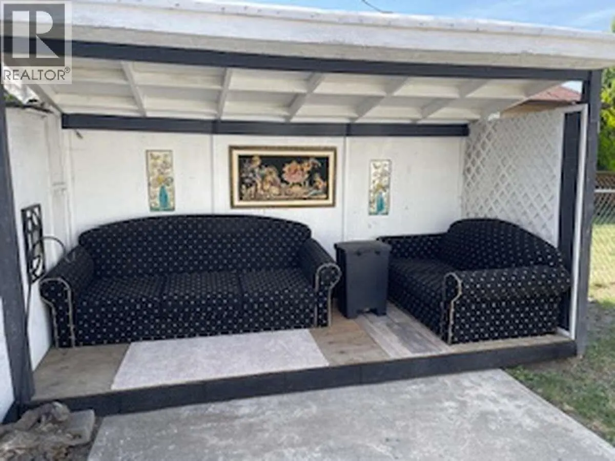 605 Wardlaw Avenue