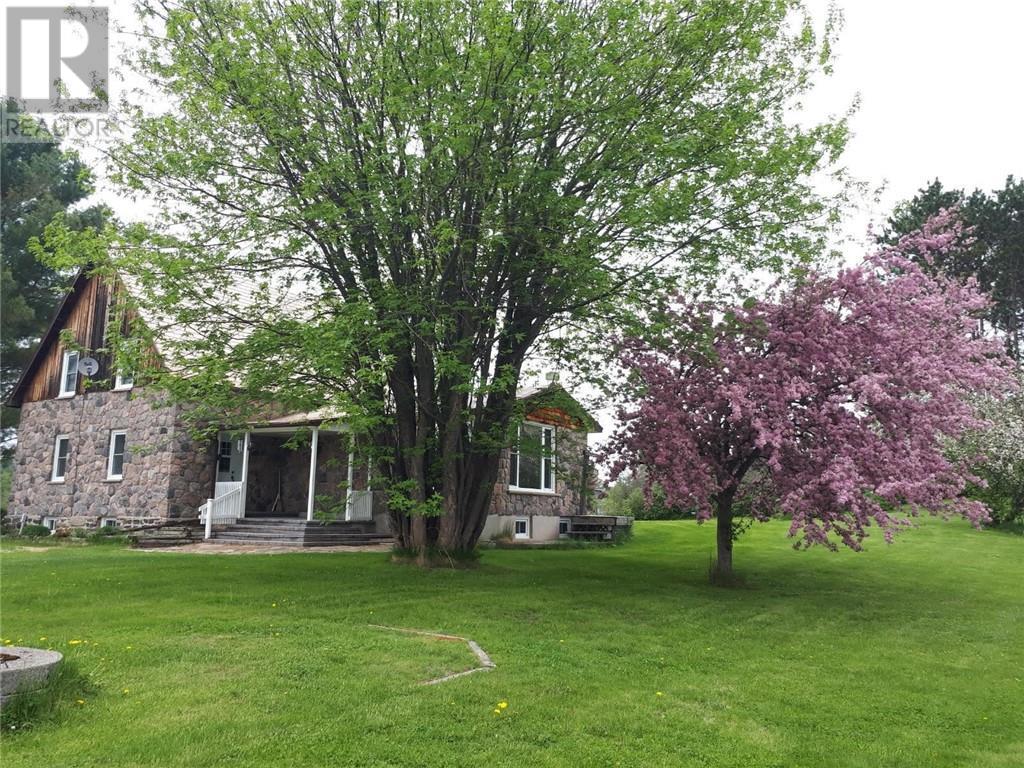 1717 FOREST LEA ROAD, (MLS® 4479649) See this property for sale in