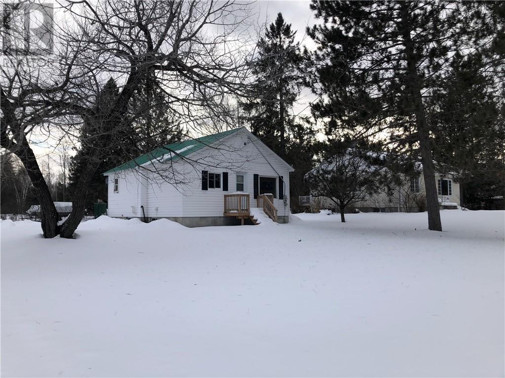 11132 ROUND LAKE ROAD, (MLS® 4517110) See this property for sale in Round Lake Rd, Pembroke