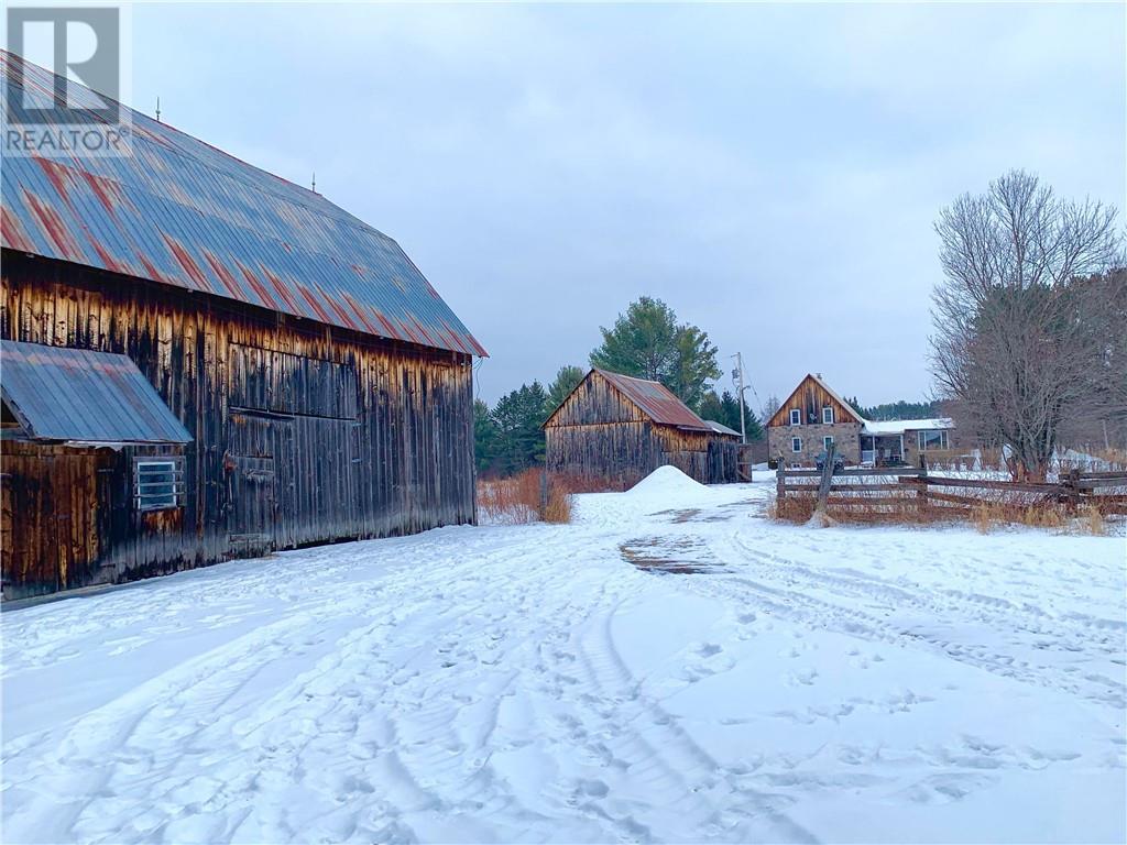 1717 FOREST LEA ROAD, (MLS® 4634314) See this property for sale in