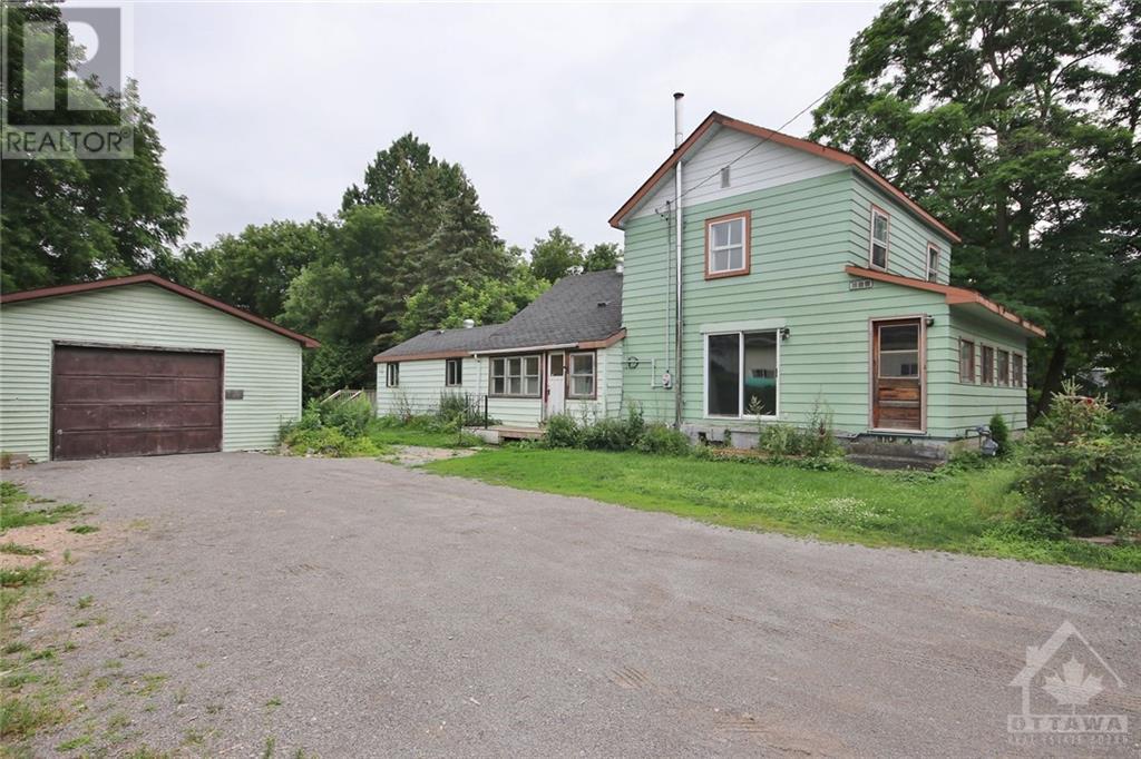 106 DRUMMOND STREET W, (MLS® 5154576) See this property for sale