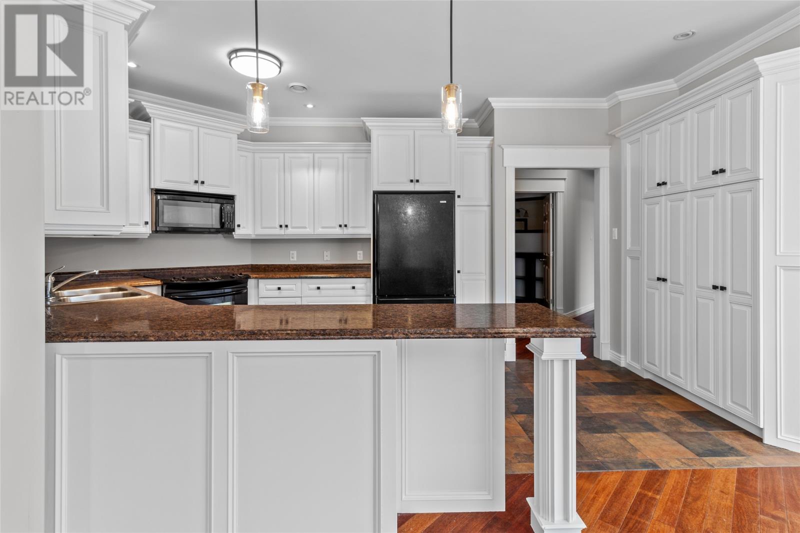 Listing 1255863 - Large Photo # 32