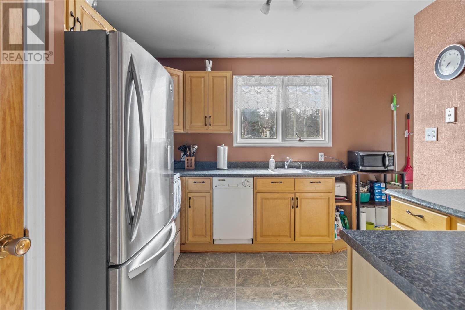 Listing 1258306 - Large Photo # 6