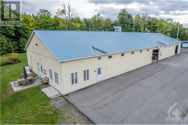17 PRECISION DRIVE, Kemptville