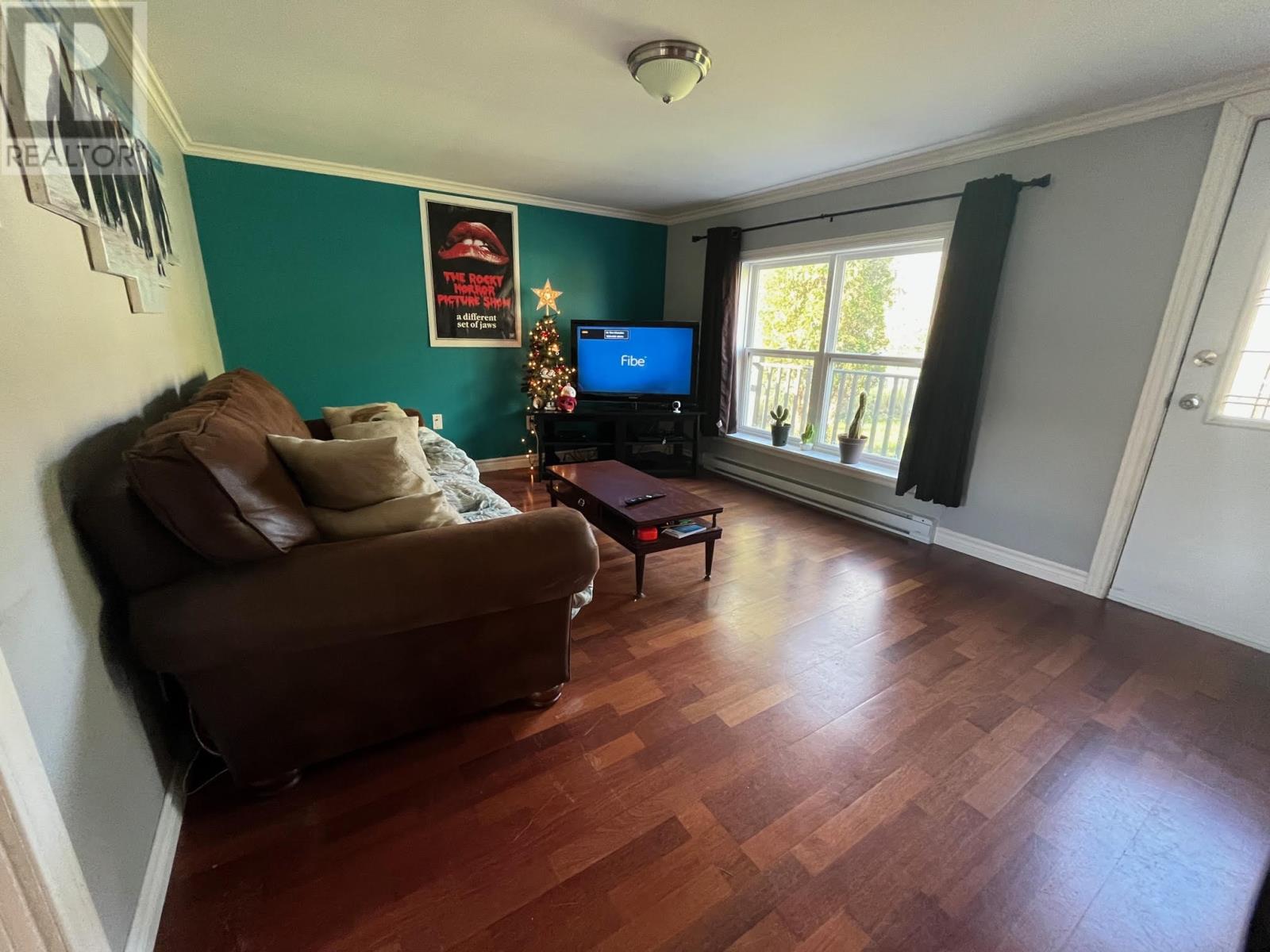 264 Seaforest Drive