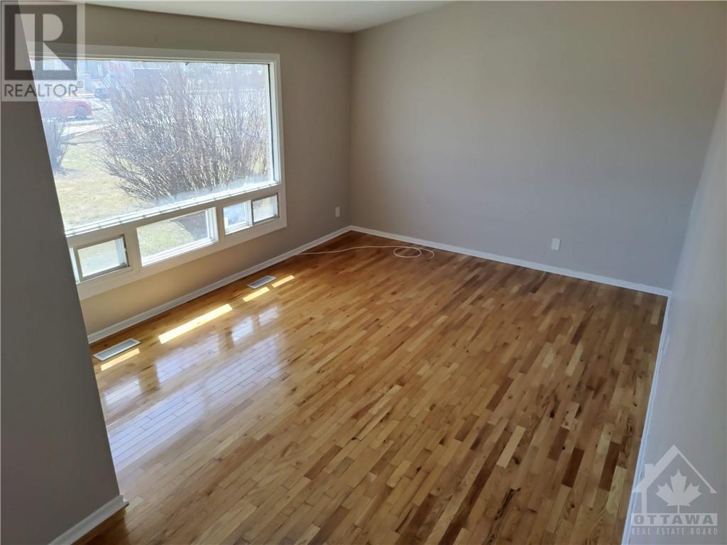 Listing 1276833 - Large Photo # 14