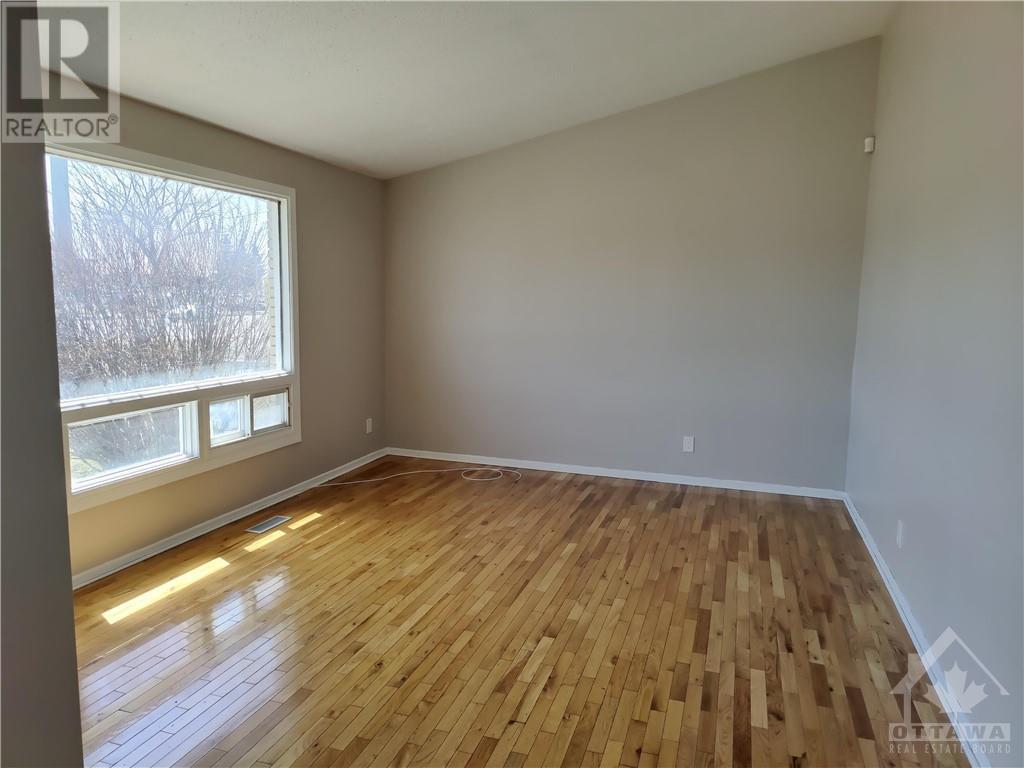 Listing 1276833 - Large Photo # 10