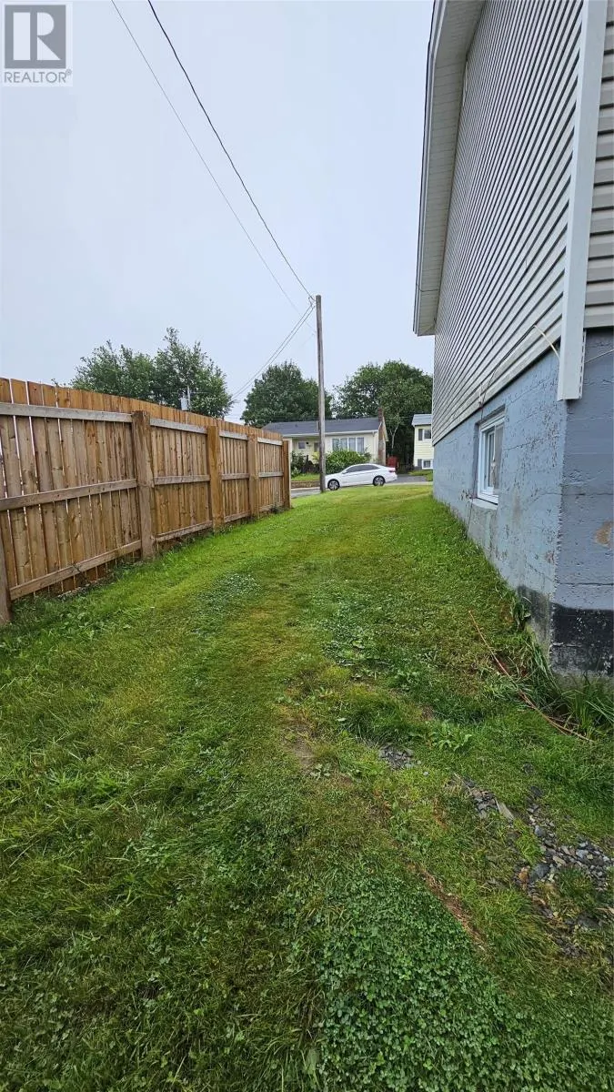 6 Ruth Avenue