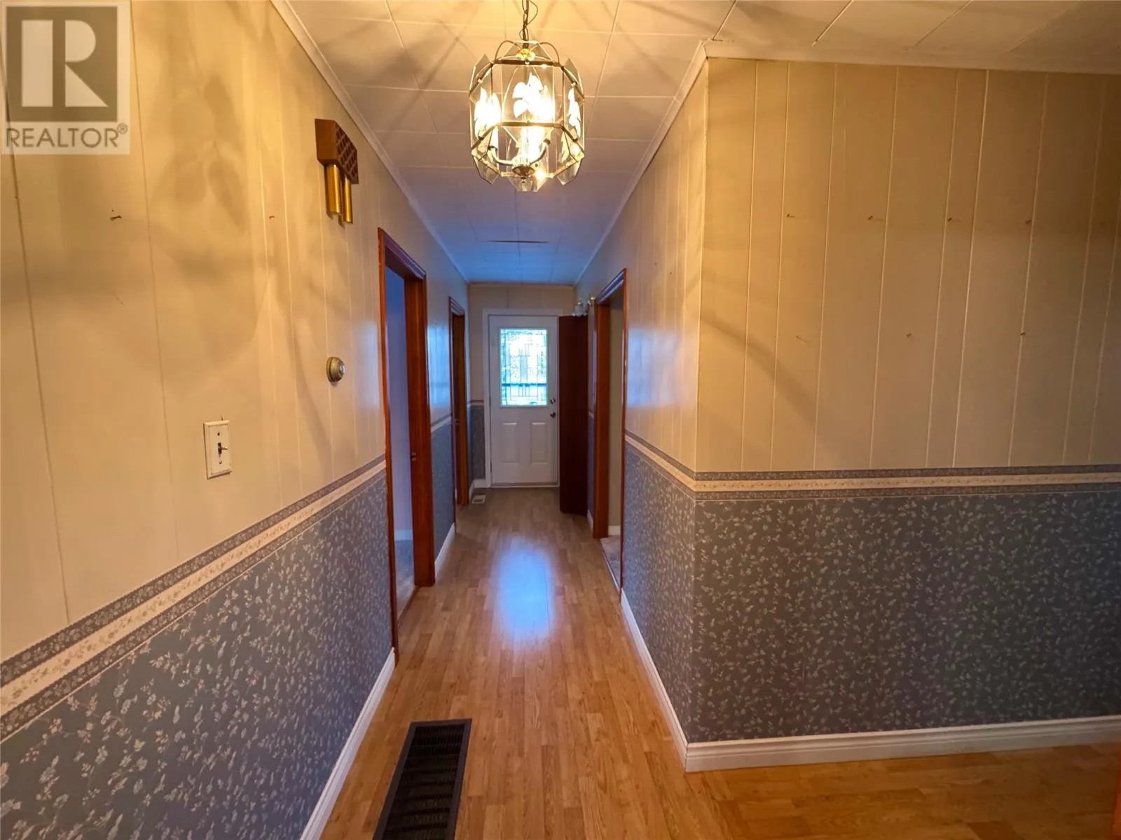 11 Ashwood Place
