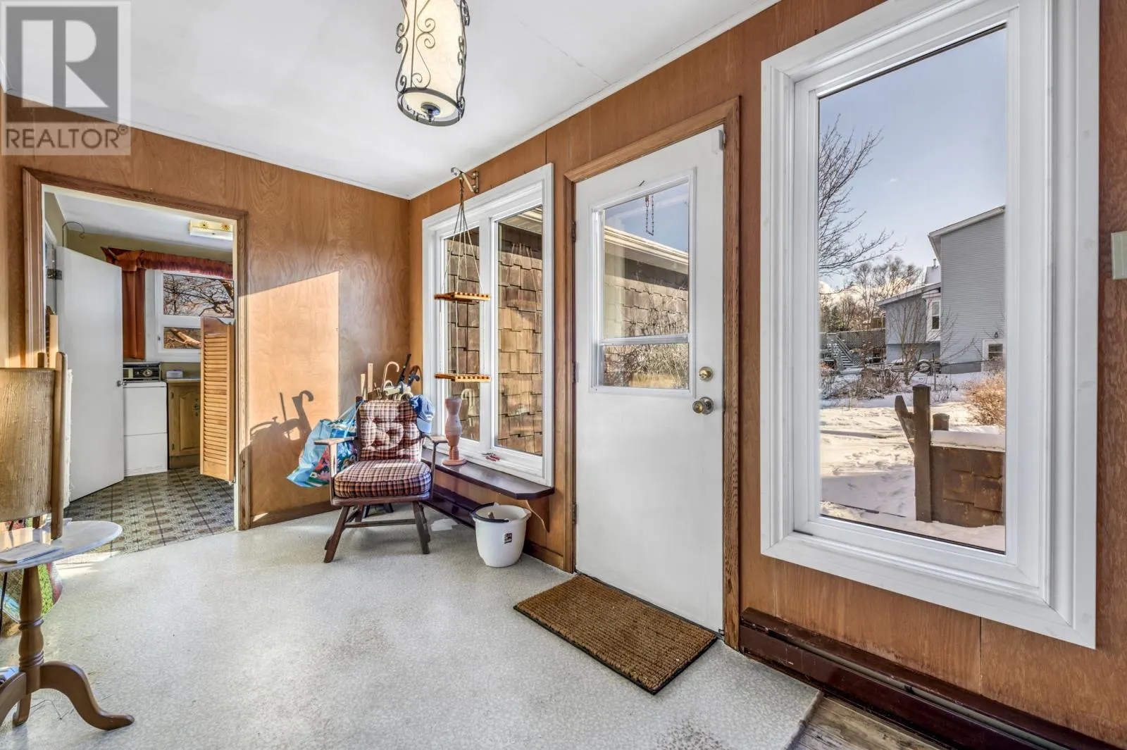 33 Parmiters Lane