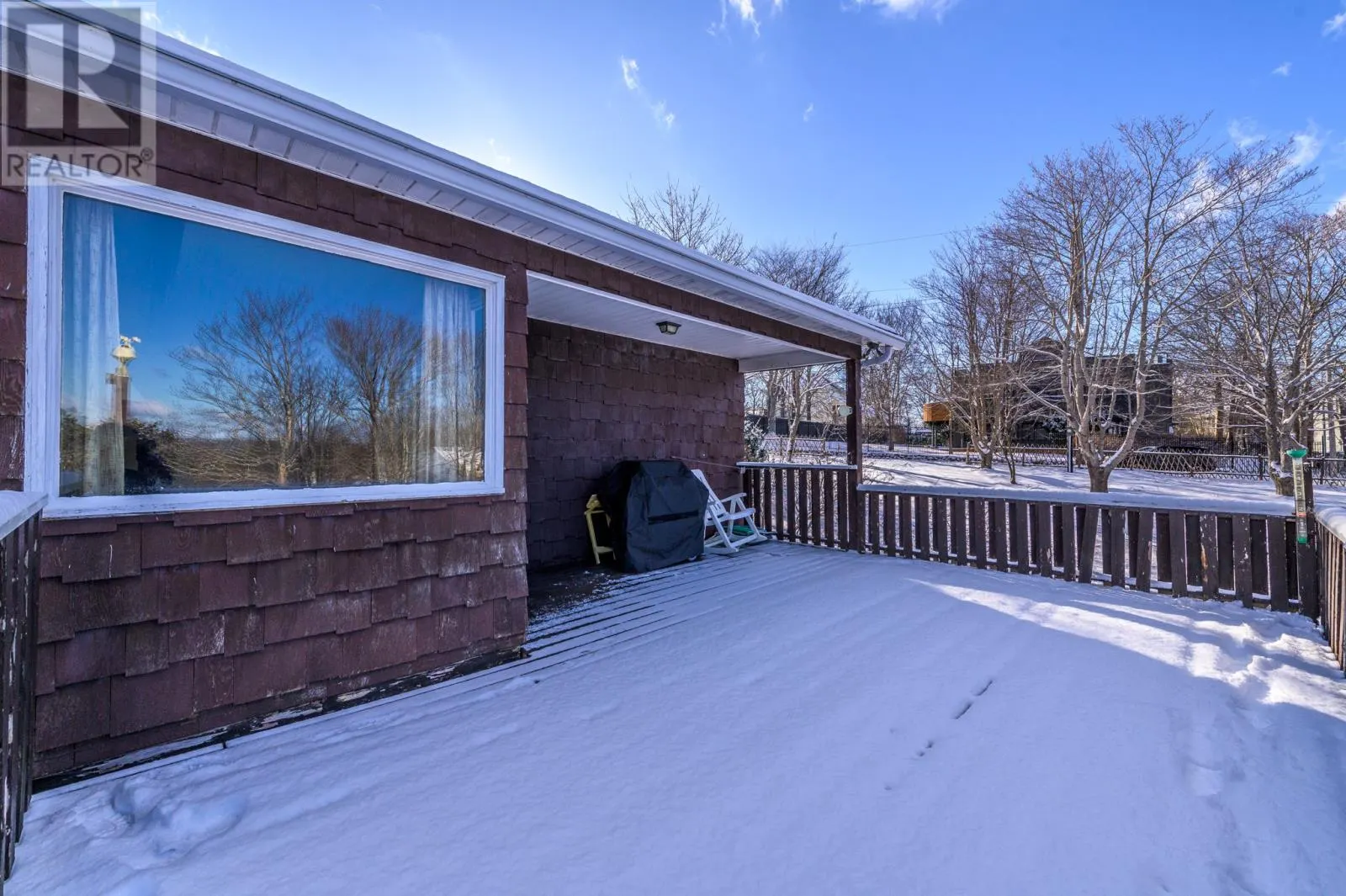 33 Parmiters Lane