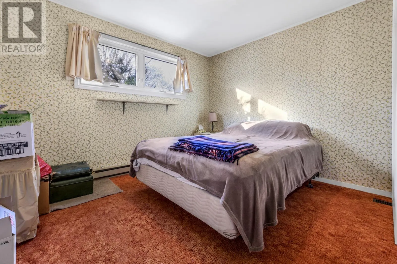 33 Parmiters Lane