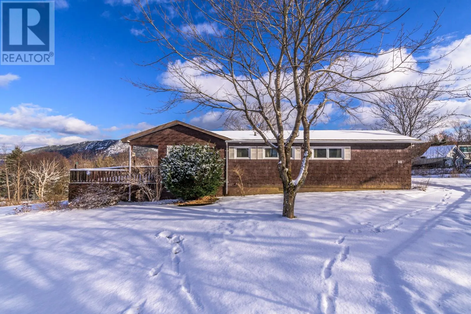 33 Parmiters Lane