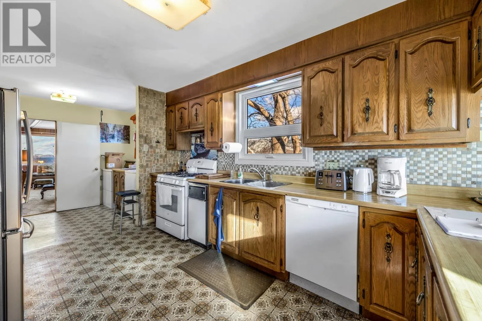 33 Parmiters Lane
