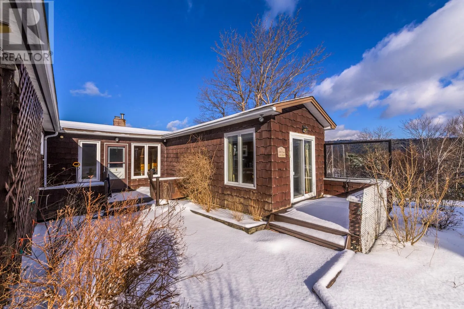33 Parmiters Lane