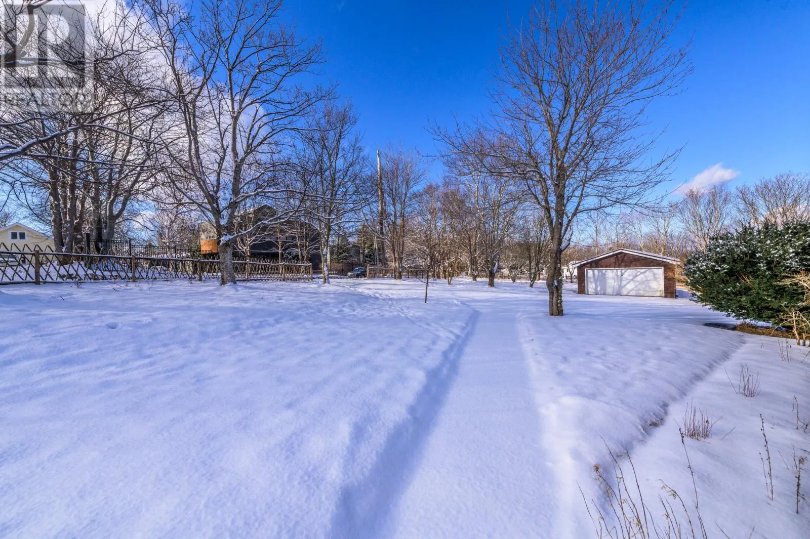 33 Parmiters Lane