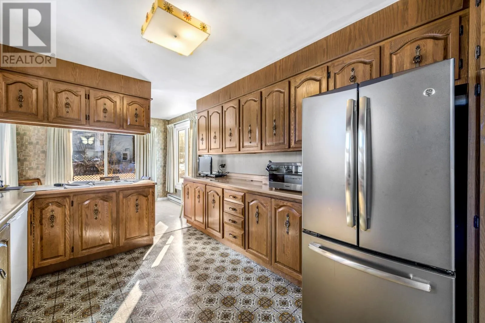 33 Parmiters Lane