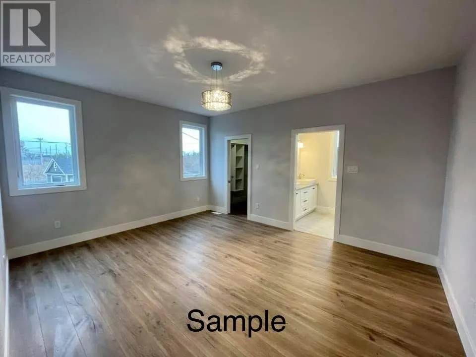 32 Viking Drive