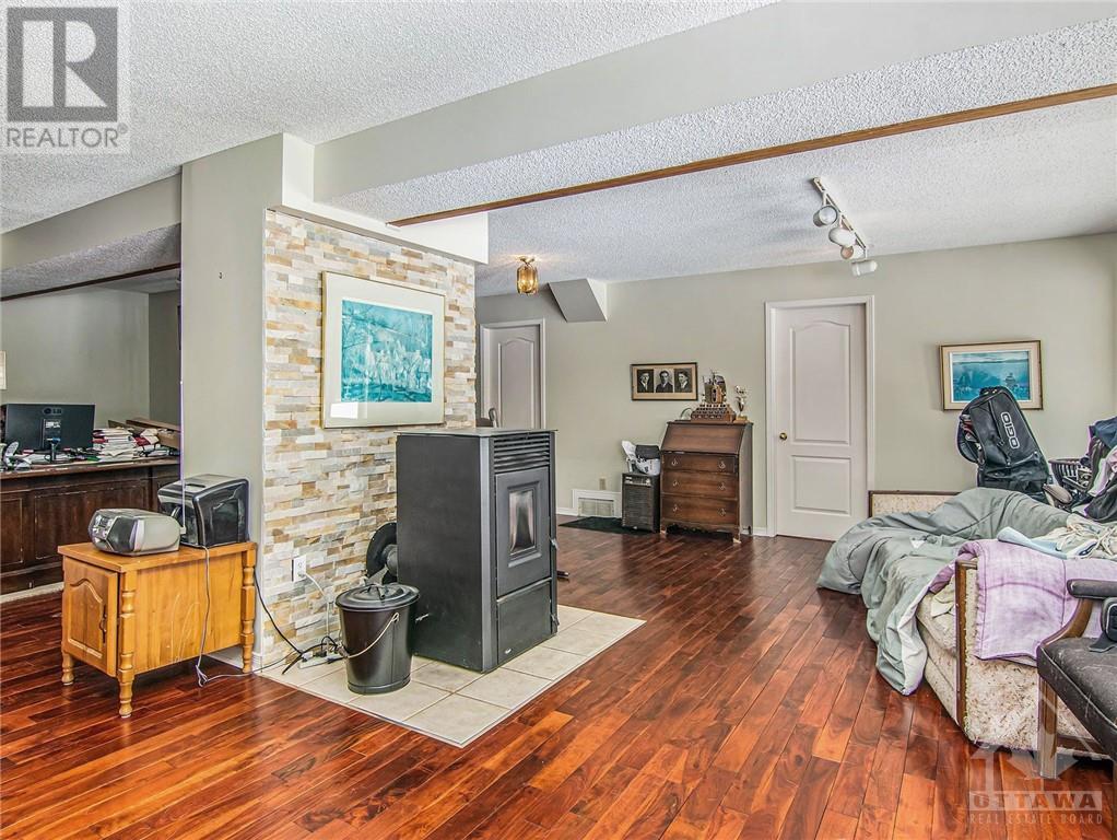 Listing 1283594 - Large Photo # 16
