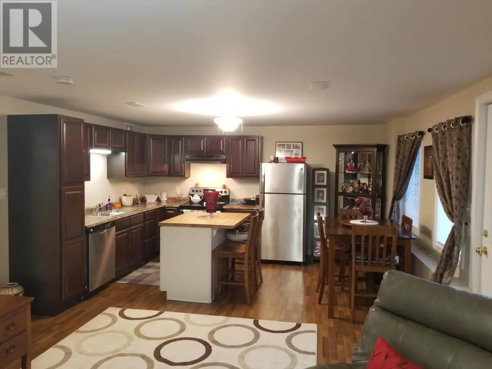 45 Forest Road