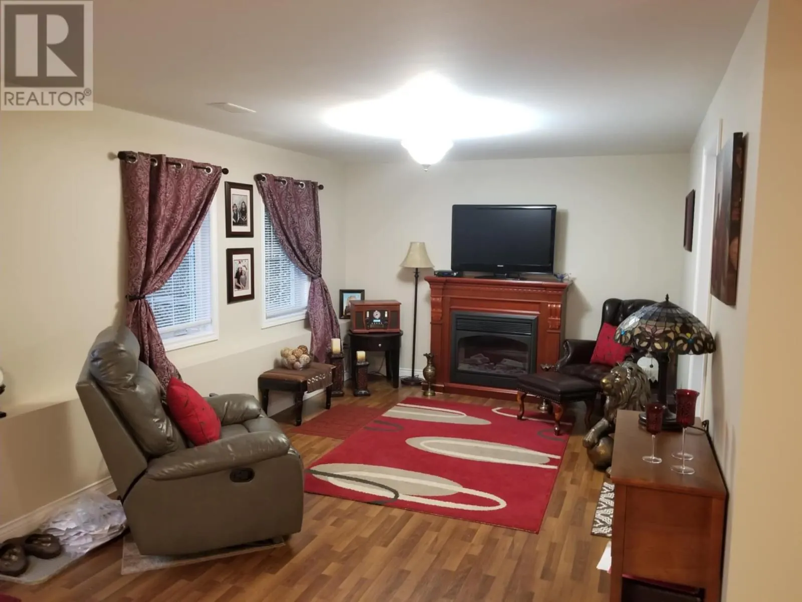 45 Forest Road