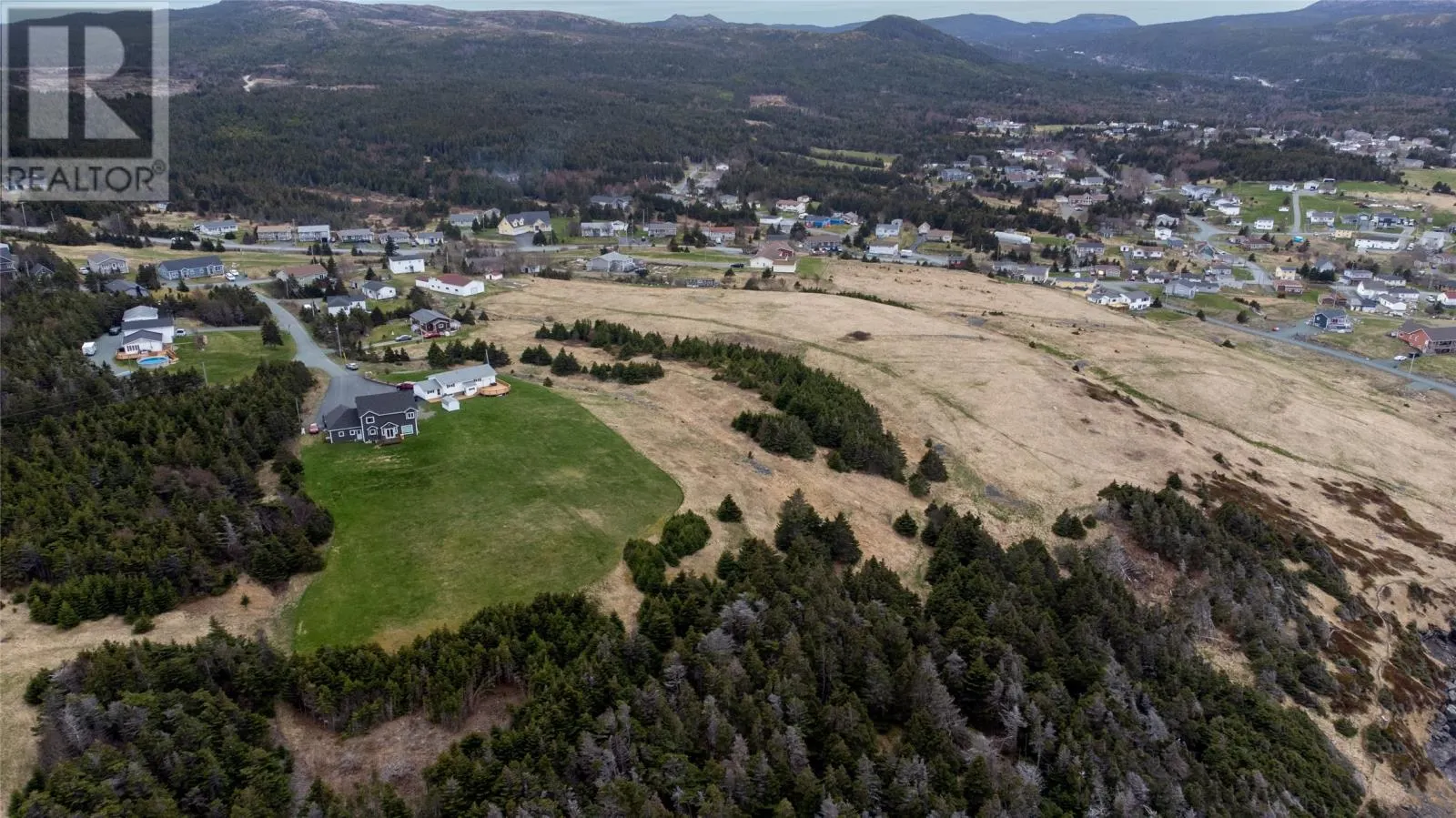 19 Hollow Cove Road