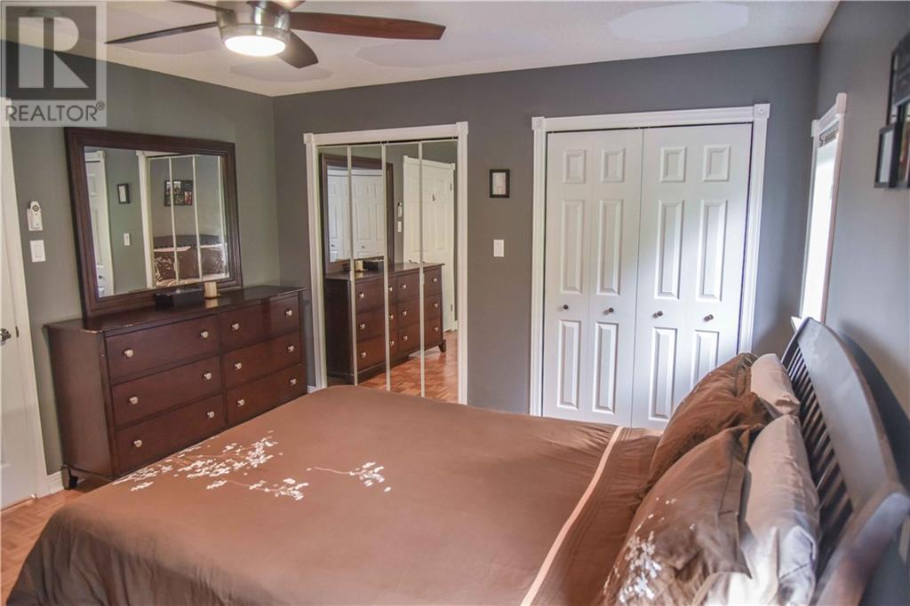 Listing 1285094 - Large Photo # 16