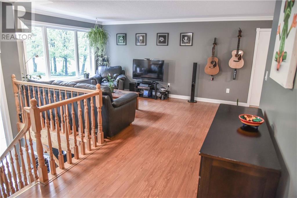 Listing 1285094 - Large Photo # 7