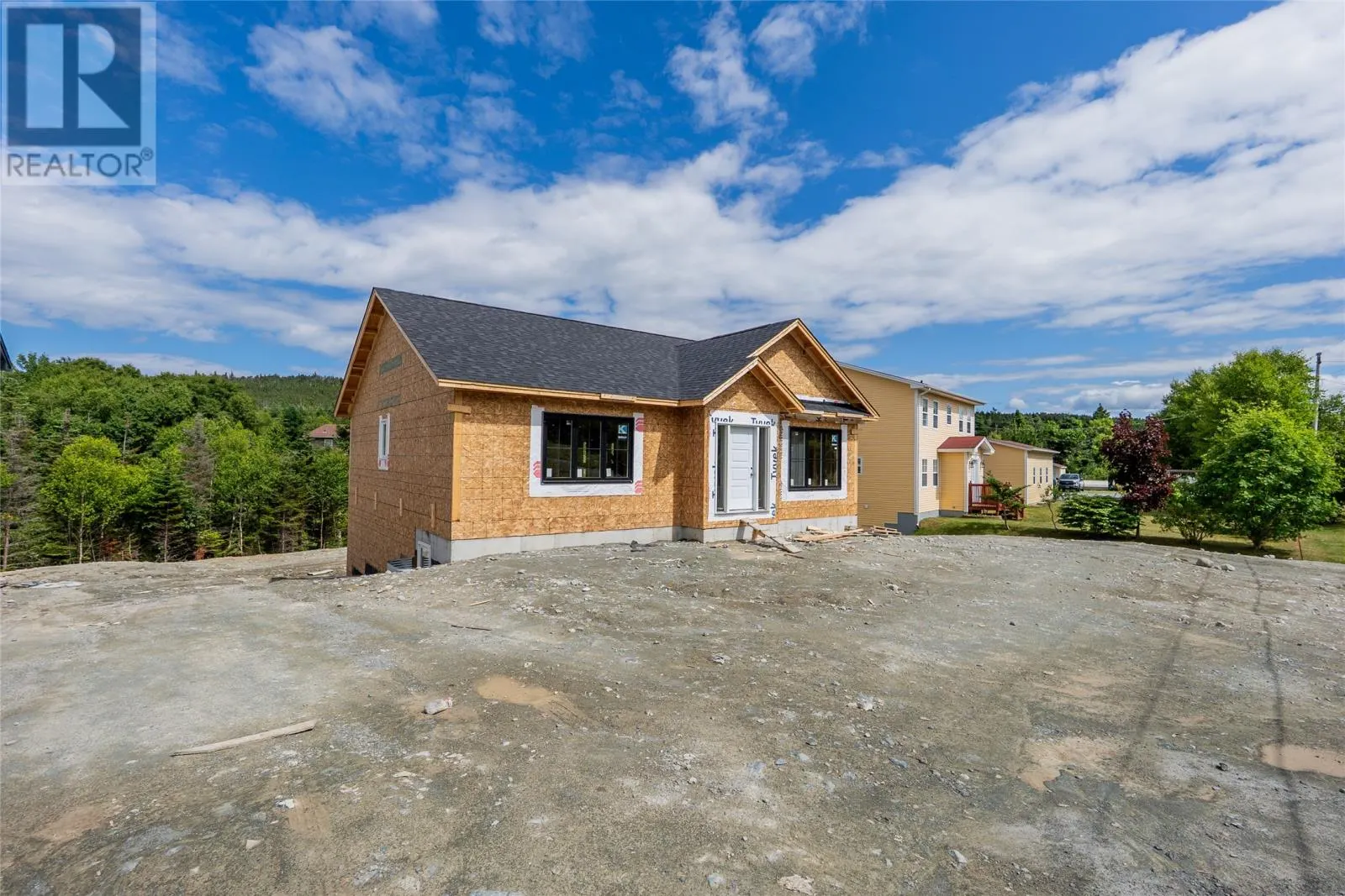 24 Whelans Crescent