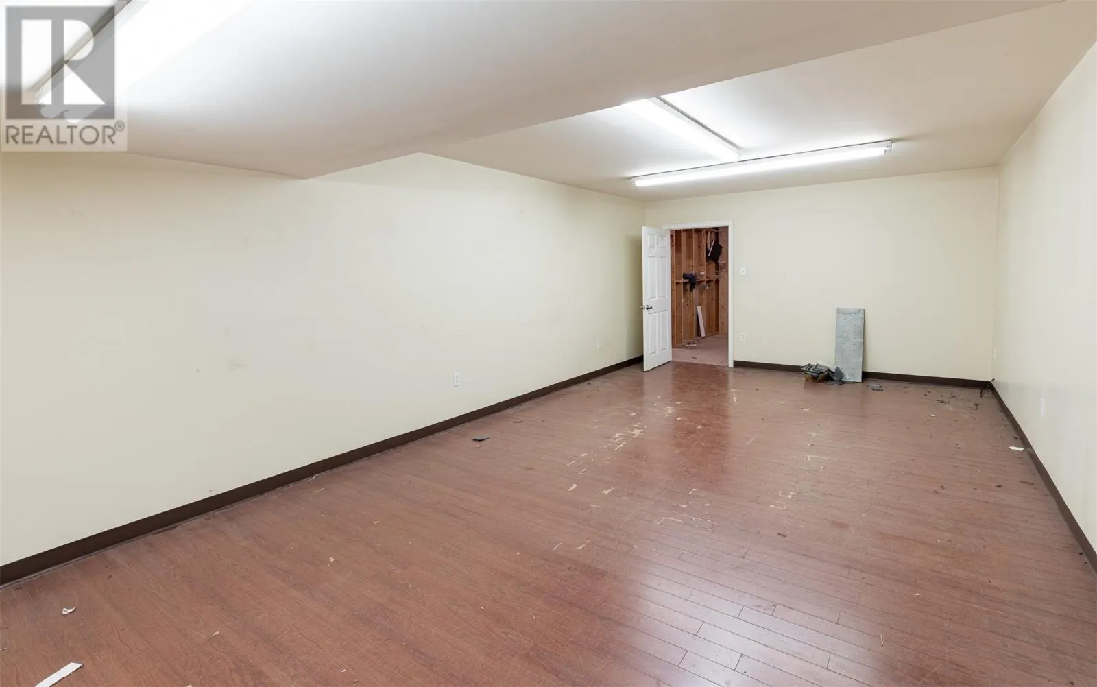 8 Lintrose Place