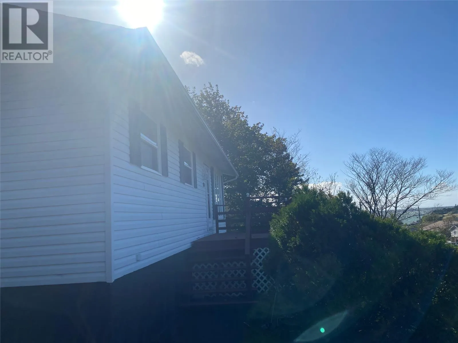 180 Freshwater Crescent