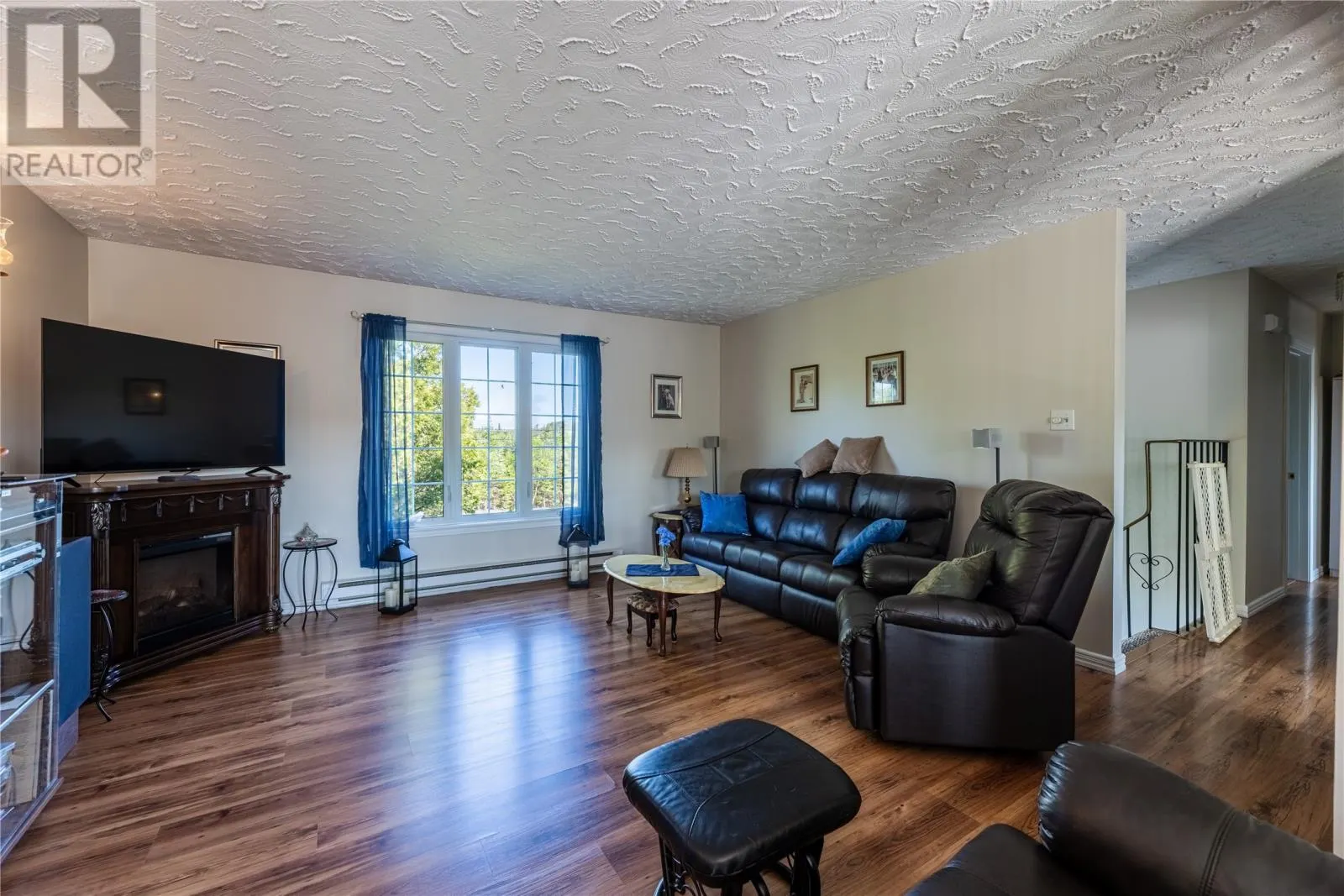 6 Venton Place