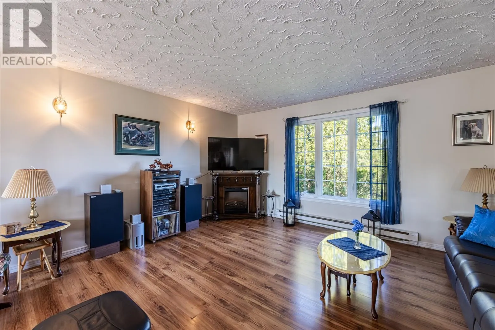 6 Venton Place