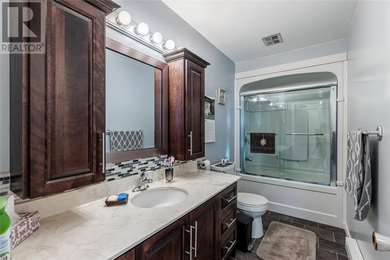 6 Venton Place