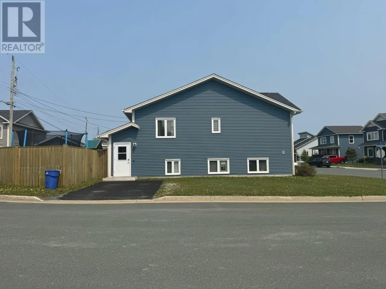 1 Willow Bend Close