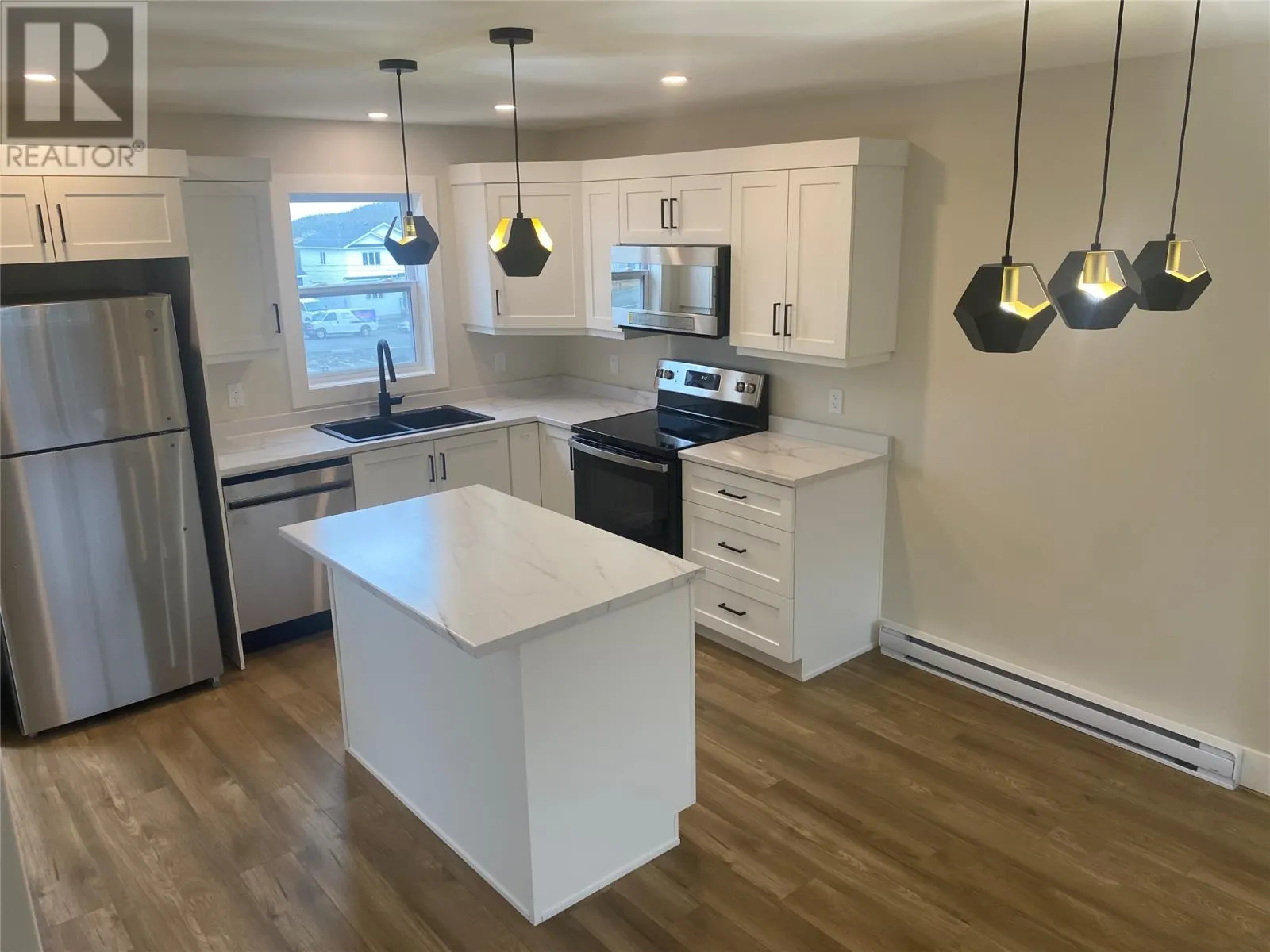 5 Carol Crescent