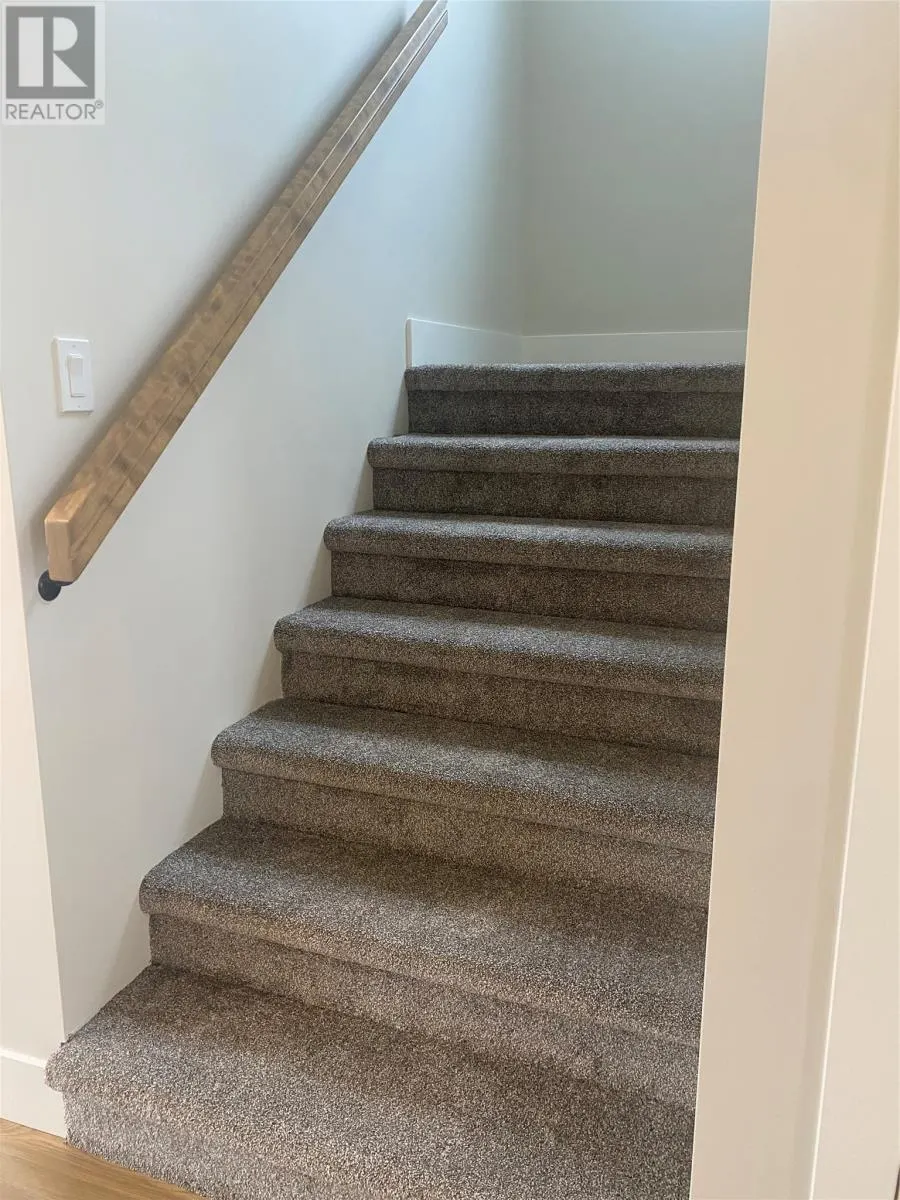 5 Carol Crescent