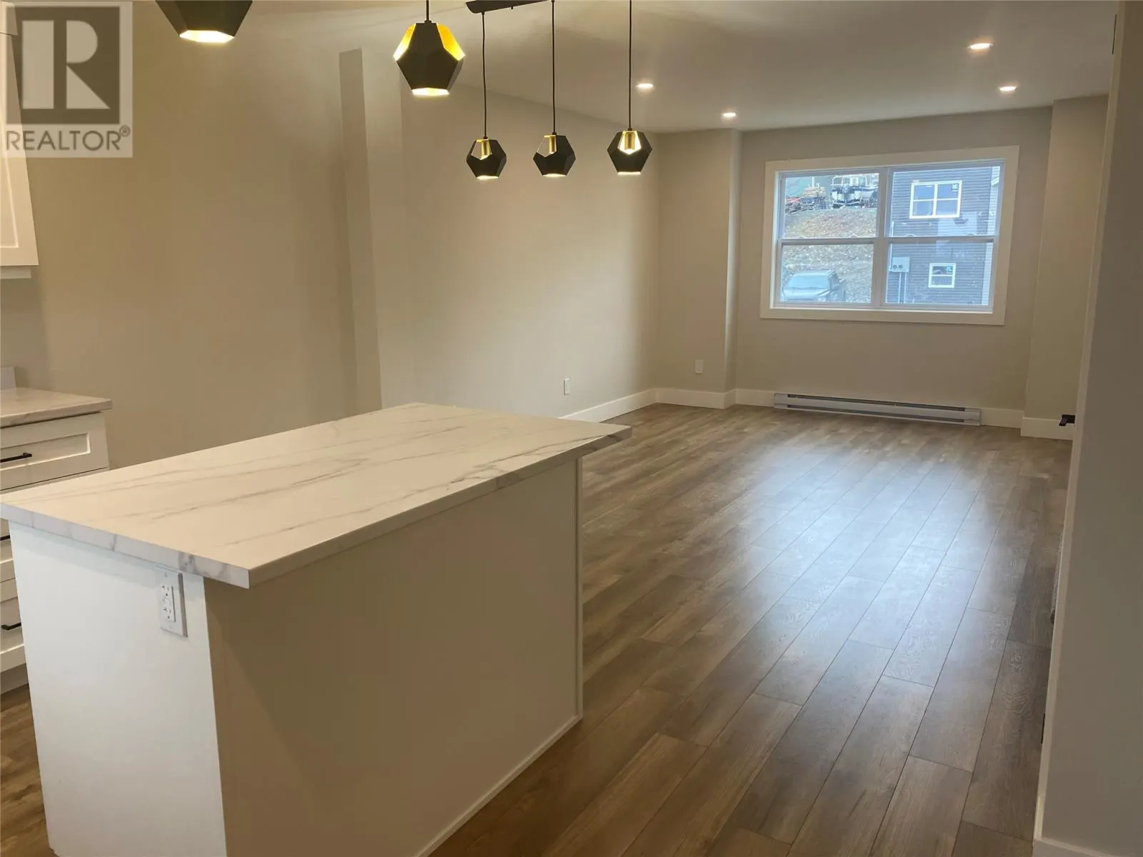 5 Carol Crescent