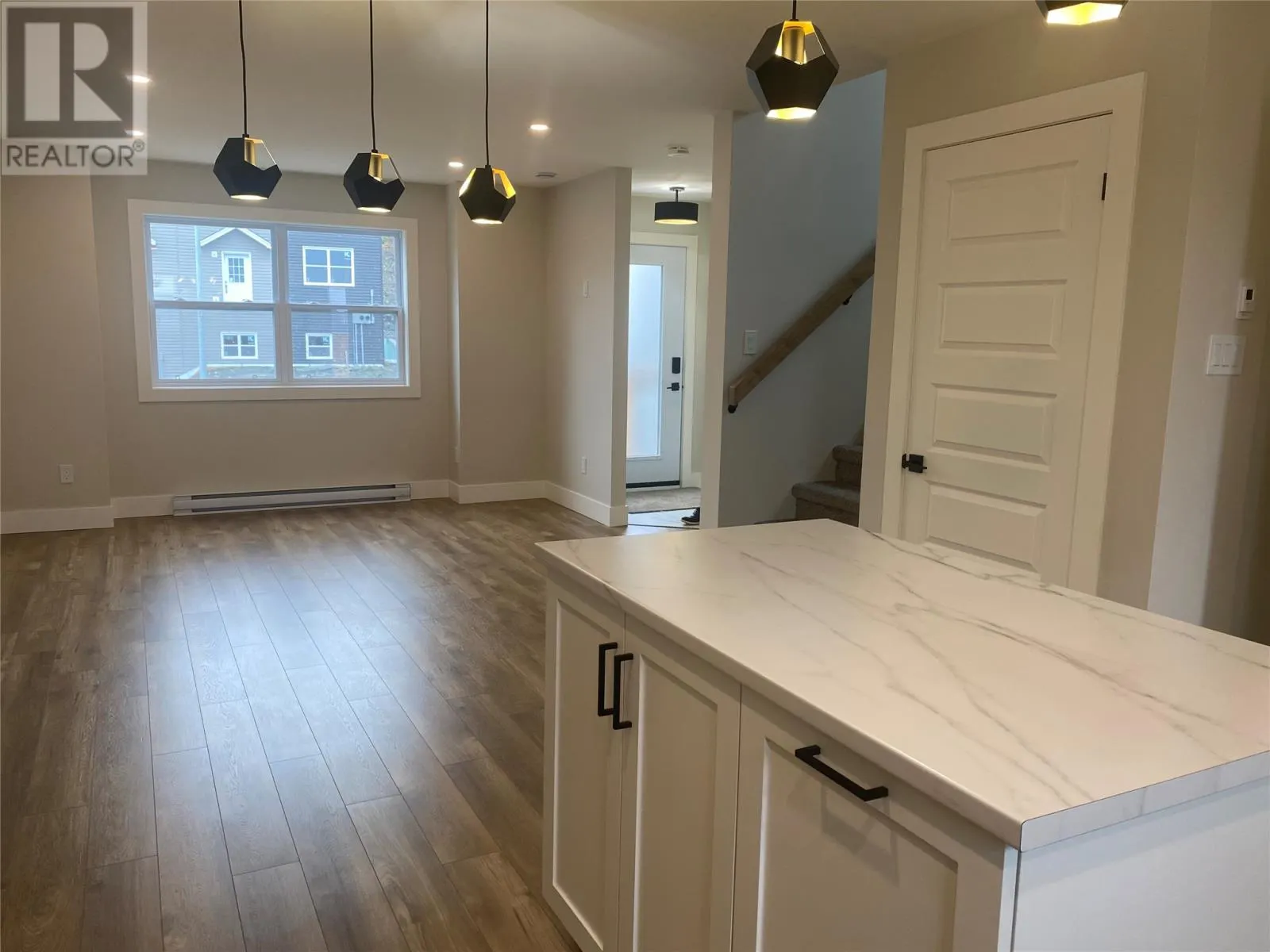 5 Carol Crescent