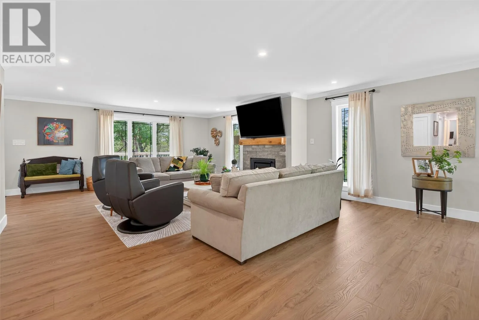 44 Bond Road