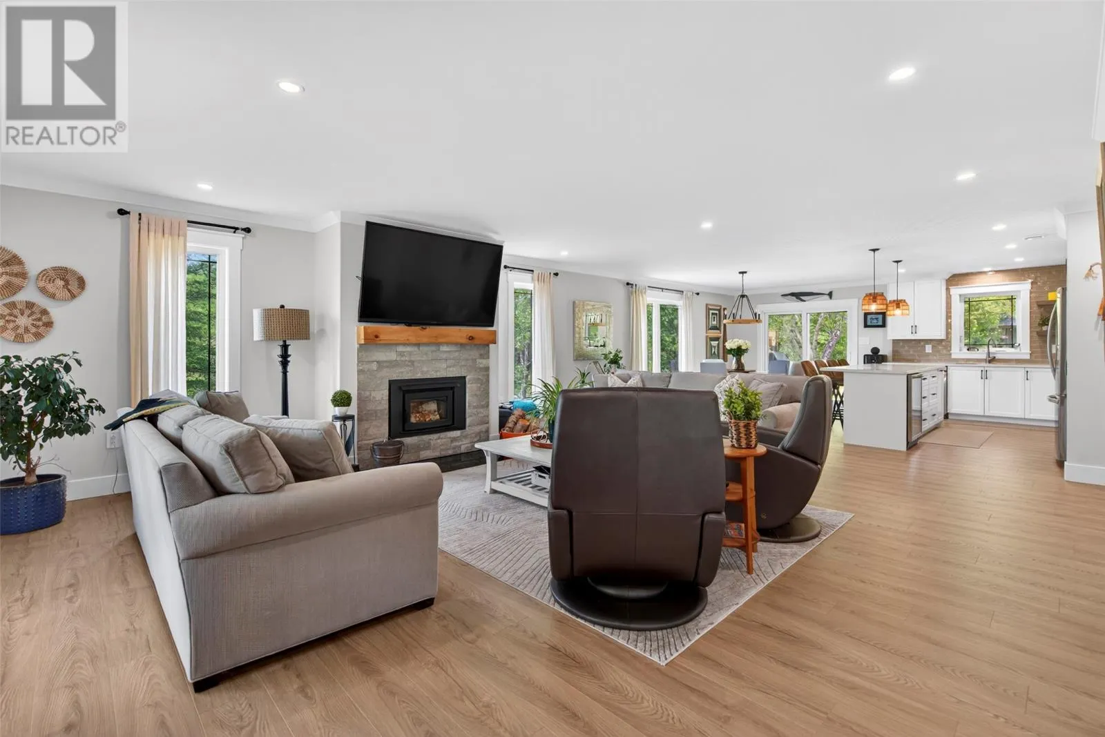44 Bond Road