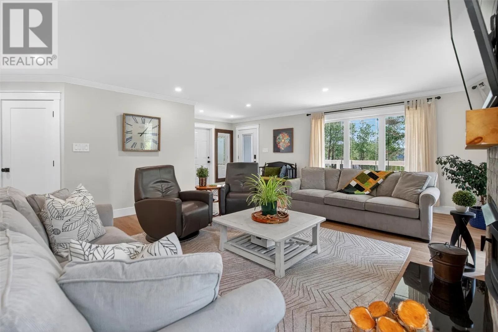 44 Bond Road