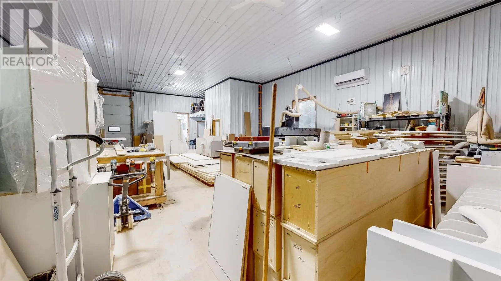235 Pouch Cove Highway