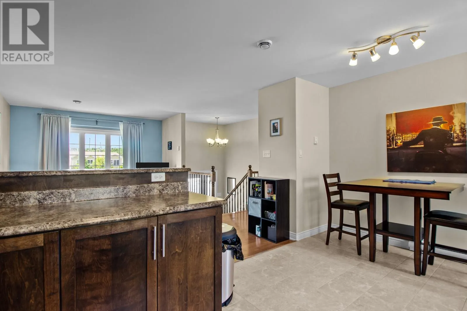 7 Hillside Place