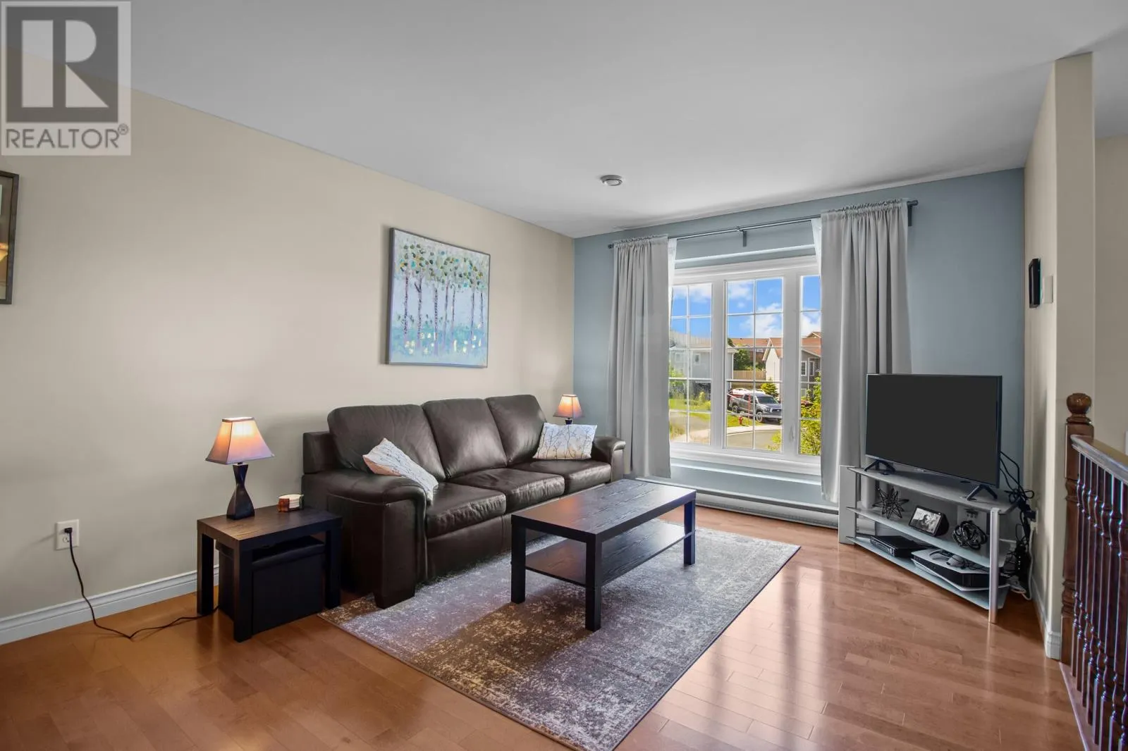 7 Hillside Place