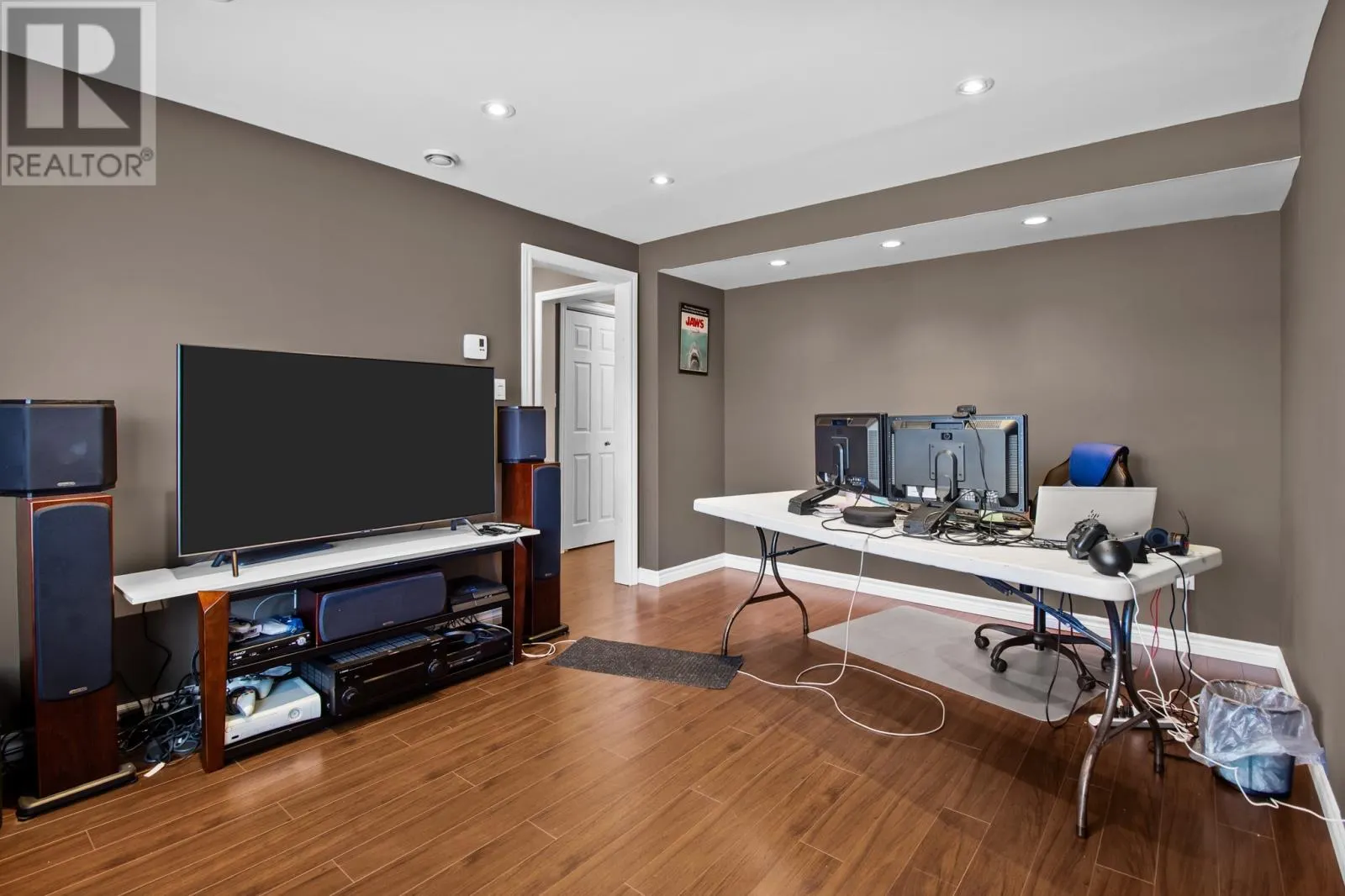 7 Hillside Place