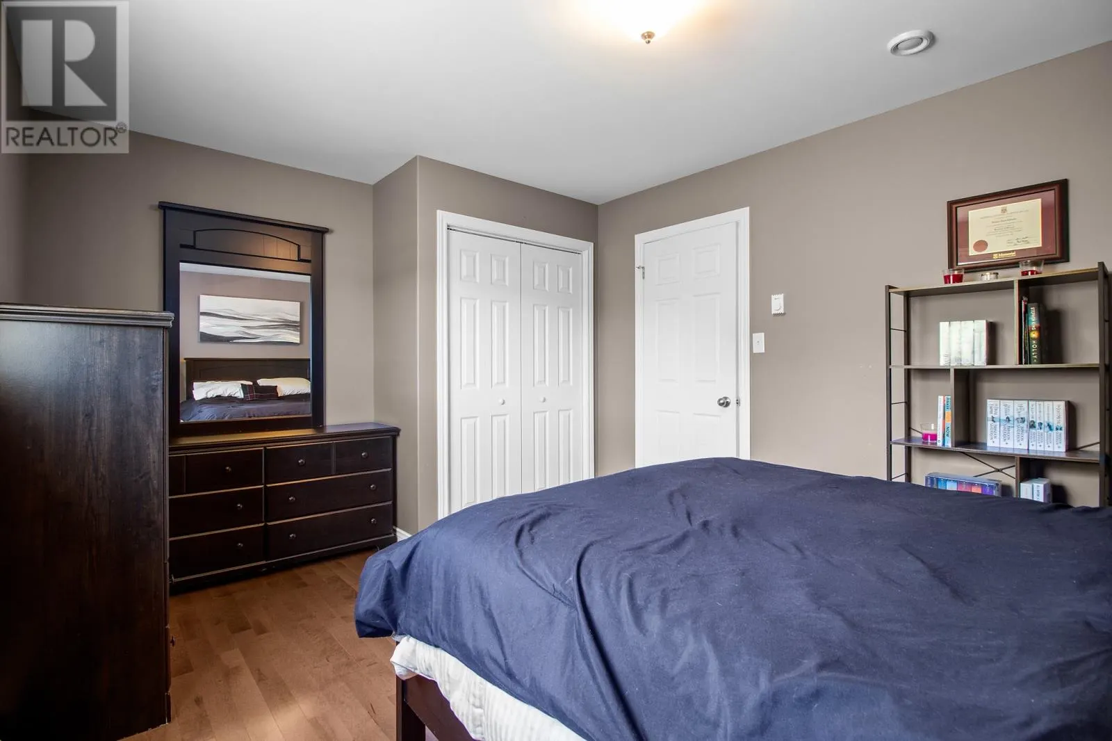 7 Hillside Place
