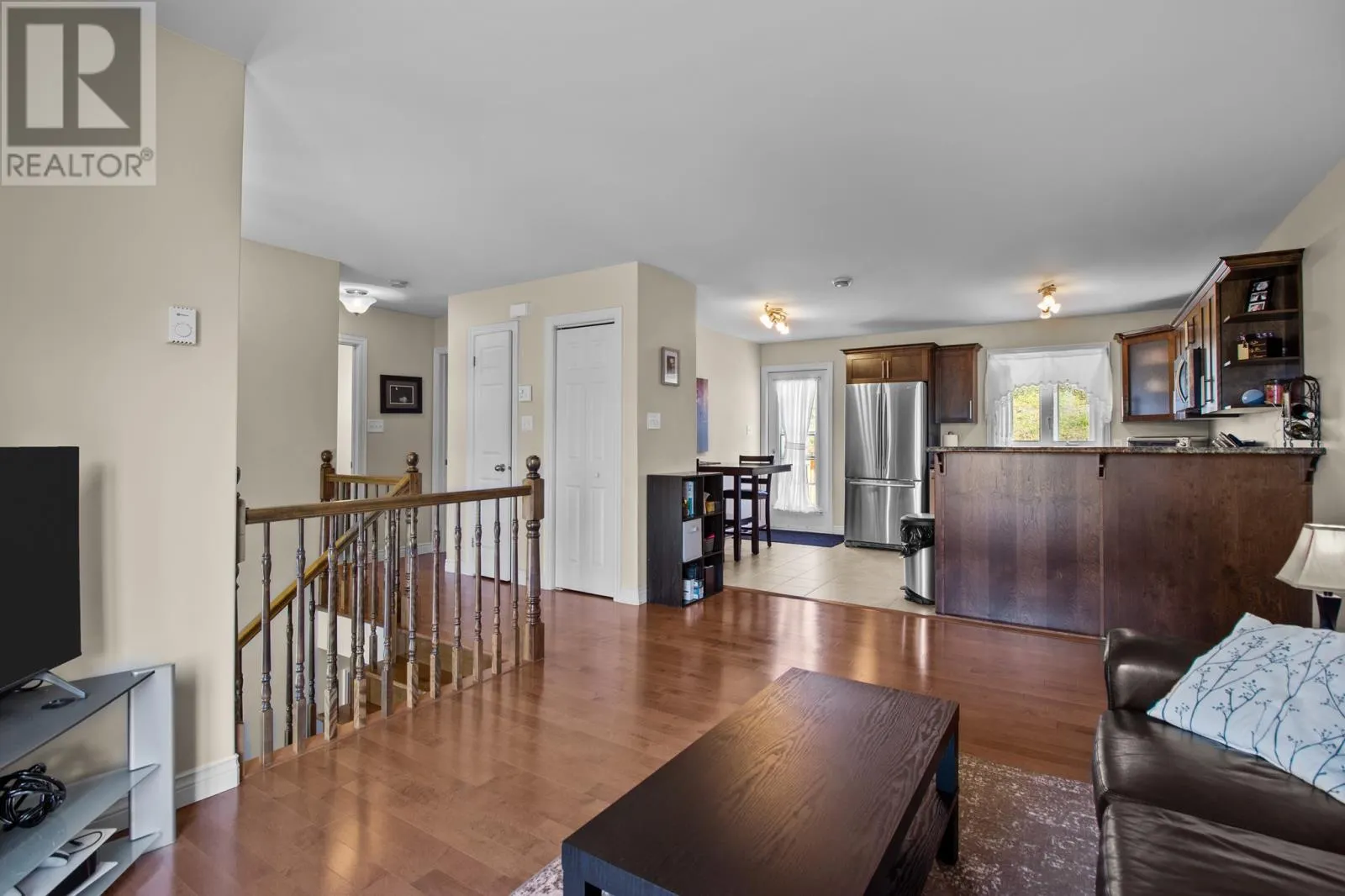 7 Hillside Place