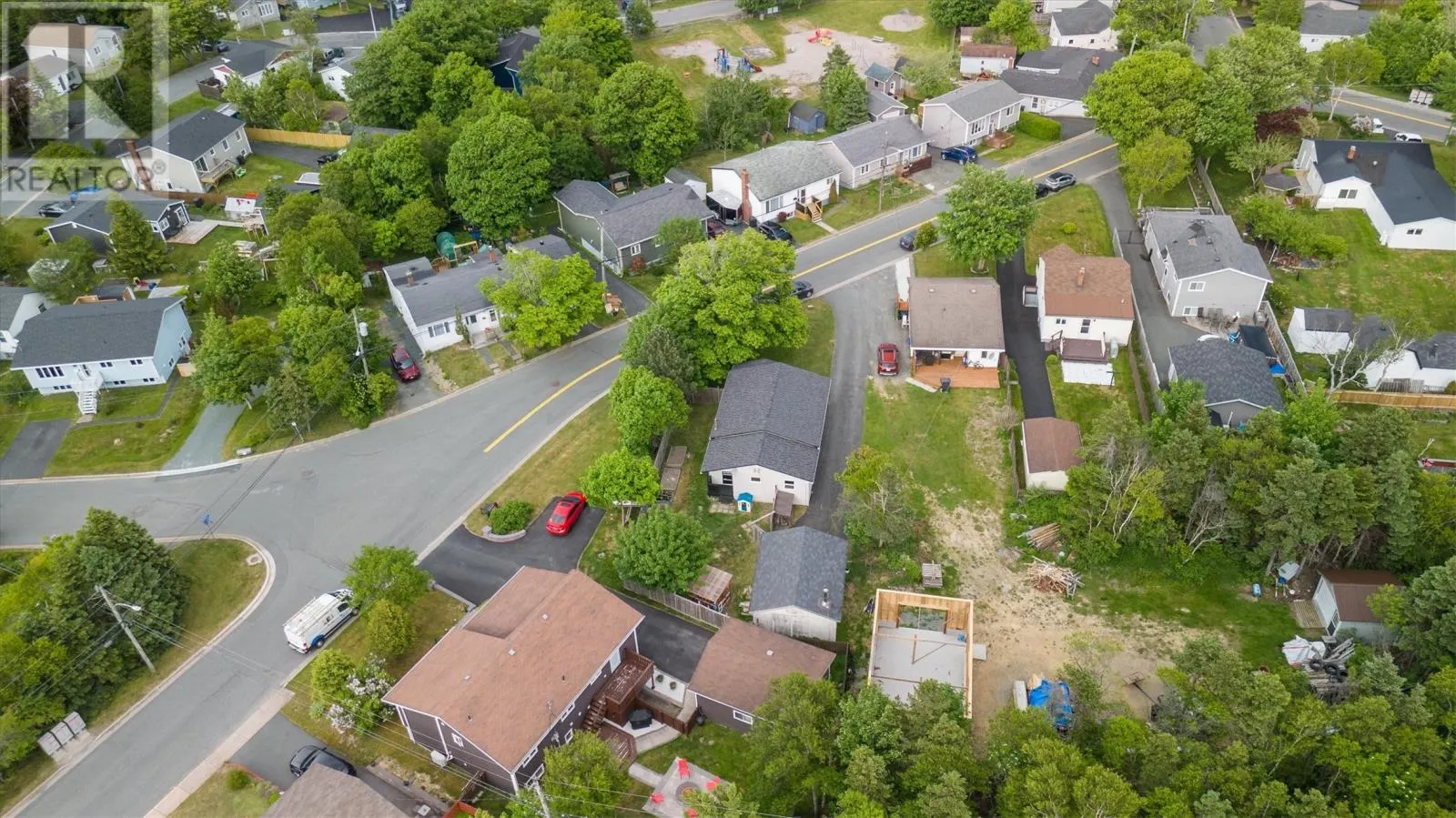 13 Forest Avenue