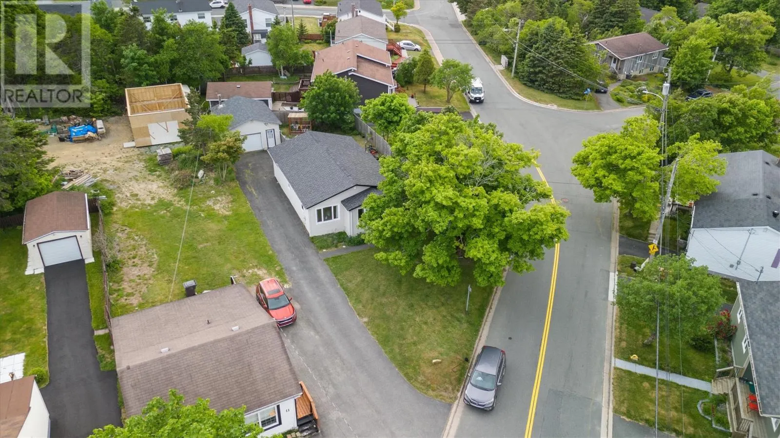 13 Forest Avenue